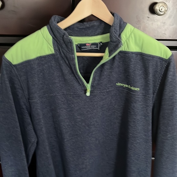 Vineyard vines lightly used 1/4 zip pullover - Picture 3 of 3